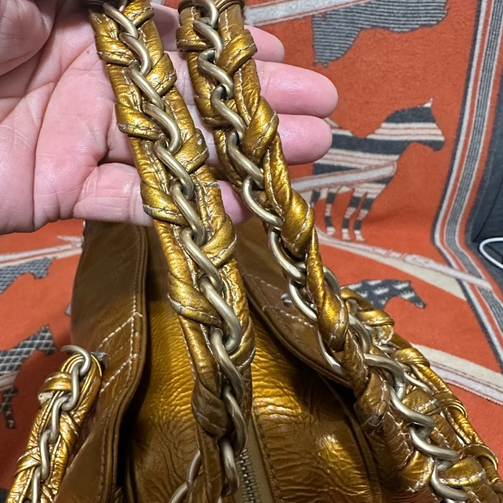CHANEL ❤️🌟11372068 METTALIC GOLD BOWLING BAG W/ LEATHER LINED INTERIOR⭐️ - Picture 8 of 14